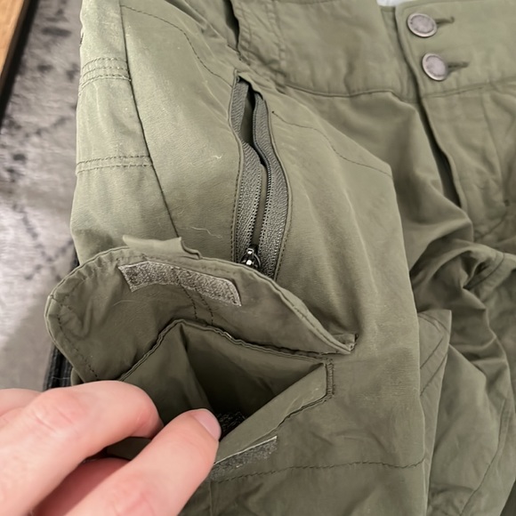 Columbia khaki cargo shorts - Picture 4 of 7